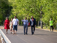 Рабочее совещание мэра Благовещенска Олега Имамеева по строительству умной спортивной площадки в Моховой пади