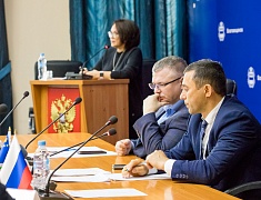 Эффективность распоряжения земельными участками, освободившимися после сноса ветхого и аварийного жилого фонда, обсудили на совещании при мэре Благовещенска