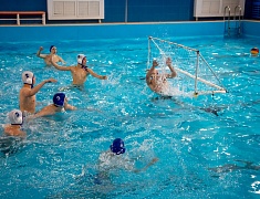 В Благовещенске впервые проходят соревнования по водному поло