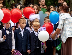 Мэр Города Олег Имамеев поздравил благовещенцев с днём знаний