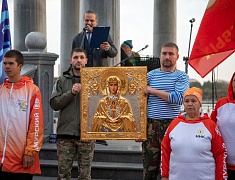 В Благовещенске встретили участников патриотического марафона-заплыва