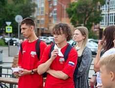 В Благовещенске прошла акция, посвященная Дню памяти детей-жертв войны в Донбассе
