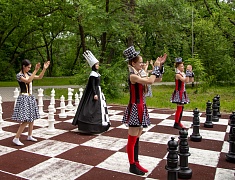 В Первомайском парке Благовещенска появилась шахматная площадка