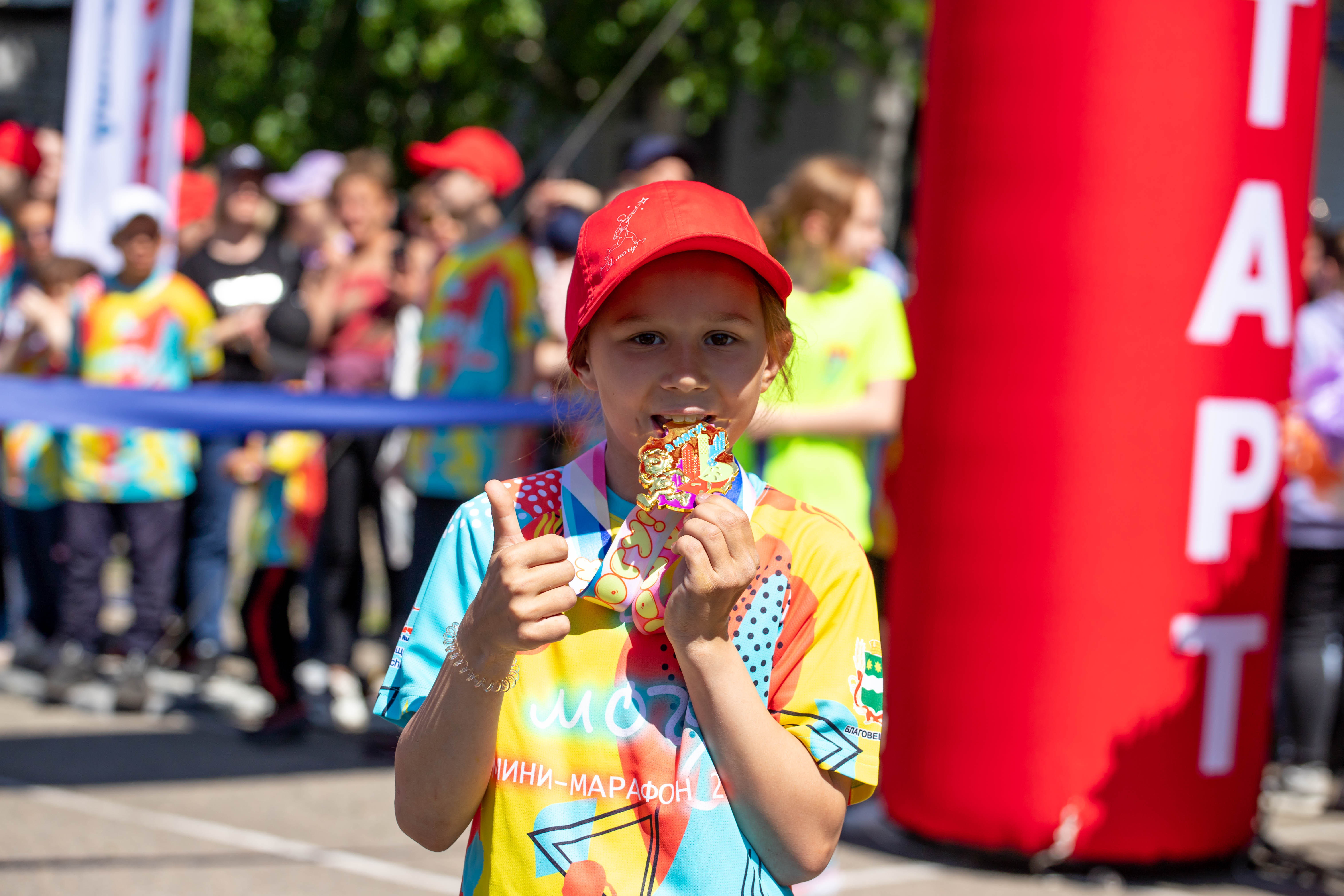 Забег «Я могу» собрал на стадионе «Юность» сотню ребят с ограниченными возможностями здоровья