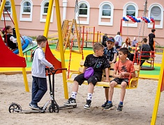 Ещё одну инклюзивную детскую площадку открыли в Благовещенске