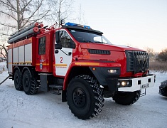 Выездная встреча мэра по заливке катка на Нагорной, 14