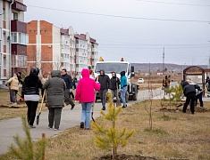Сотрудники городской администрации во главе с мэром Олегом Имамеевым присоединились к традиционной акции «Город берегу»