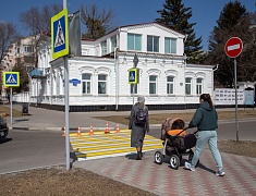 В Благовещенске обновляют дорожную разметку 