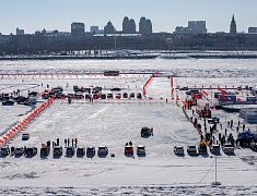 Автомобильные гонки в рамках Международного российско-китайского фестиваля зимних видов спорта
