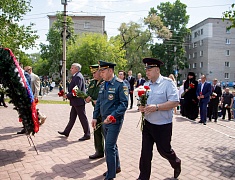 В день города прошли торжественные церемонии возложения цветов
