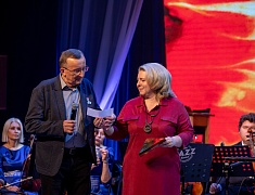 В Благовещенске вручили премию имени Леонида Завальнюка