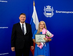 Благовещенск чествует работников торговли