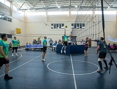 Сотрудники администрации Благовещенска, городской прокуратуры и депутаты сыграли в волейбол