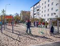 В Благовещенске открыли ещё 3 обновлённые детские площадки