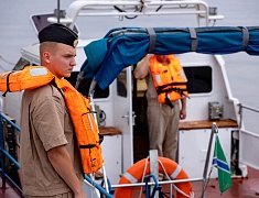 Олег Имамеев поздравил бойцов с Днем Военно-морского флота