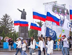 Шествие трудовых коллективов отгремело в Благовещенске!