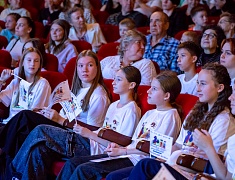 Финальный этап IX Международного фестиваля «Детство на Амуре», который завершился гала-концертом, состоялся в Благовещенске