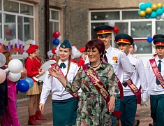 Во всех школах Благовещенска прозвенели последние звонки