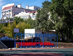 Мэр Олег Имамеев оценил ход работ на стадионе Алексеевской гимназии