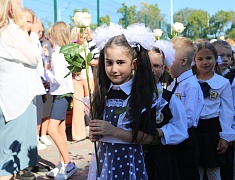 В школах Благовещенска прошли торжественные линейки