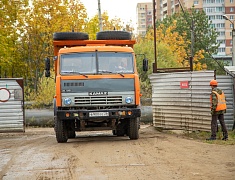 В новой школе в микрорайоне Благовещенска утепляют фасад и готовятся запускать тепло