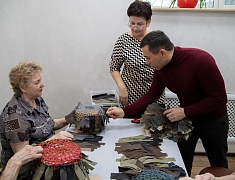 Мэр Благовещенска Олег Имамеев побывал на "Фабрике для своих"