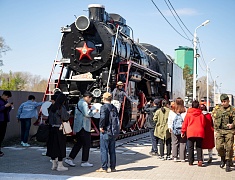 На железнодорожный вокзал амурской столицы прибыл ретропоезд "Победа"