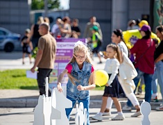 В Благовещенске прошёл семейный праздник «Город счастливых детей»