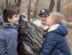 Общегородской субботник "Город берегу"