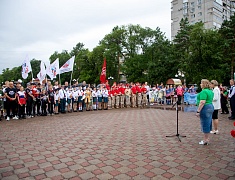 Больше 100 благовещенцев почтили память детей-жертв войны в Донбассе