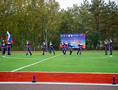 «Умную» спортивную площадку в Благовещенске открыли зарядкой и состязаниями