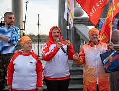 В Благовещенске встретили участников патриотического марафона-заплыва