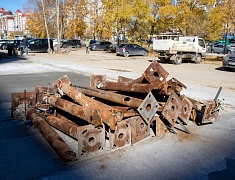 Мэр Благовещенска Олег Имамеев в ходе выездного совещания проконтролировал ход работ на универсальной спортплощадке в микрорайоне