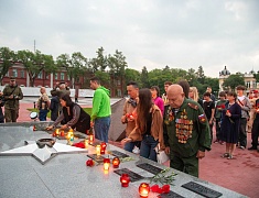 Благовещенцы зажгли свечи в память о героях Великой Отечественной войны