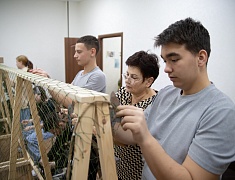 Мэр Благовещенска Олег Имамеев побывал на "Фабрике для своих"