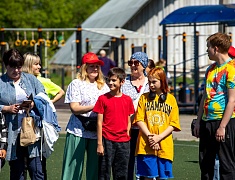 Забег «Я могу» собрал на стадионе «Юность» сотню ребят с ограниченными возможностями здоровья
