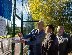 Мэр Благовещенска Олег Имамеев проверил готовность «умной» спортплощадки в Моховой Пади