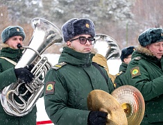 В Благовещенске прошло первенство города по горным лыжам и сноуборду, посвящённое памяти выпускника ДВОКУ, Героя России Ковтуна Андрея