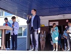 В школах Благовещенска прошли торжественные линейки