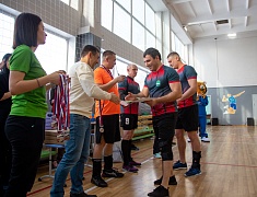 В Благовещенске депутаты, сотрудники мэрии и прокуратуры сыграли в волейбол