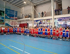 В спорткомплексе «Юность» стартовали соревнования по боксу среди юношей 13-14 лет