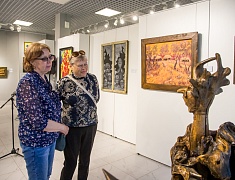 В Выставочном зале открылась персональная выставка Алексея Сидорова