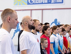 В Благовещенске впервые прошел турнир по волейболу сидя