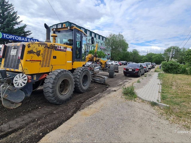Коммунальщики приводят в порядок благовещенские магистрали 