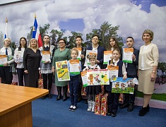 Подведение итогов конкурса детских рисунков "Я выбираю Амурское"