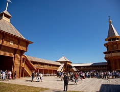 Более 4 с половиной тысяч благовещенцев отметили День государственного флага