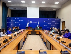 Делегация отдела агитации и пропаганды горкома и управления культуры Хэйхэ посетила Благовещенск в рамках культурного обмена между странами-соседями