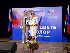 «Цветущий квартал» и «Сад памяти», посвященный героям СВО, взяли гран-при фестиваля цветов в Благовещенске