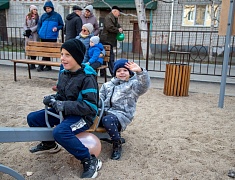 Торжественное открытие обновленного двора на ДОС, 18