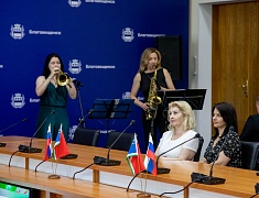 Представителей сферы торговли чествовали в Благовещенске